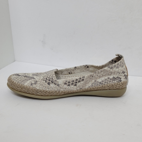 The FLEXX | Gray Python Snake Print Espadrille Slip on Shoes Sandals Size 6.5 - Picture 4 of 8